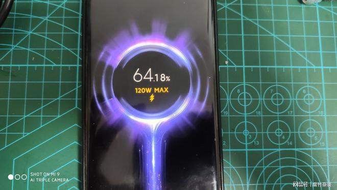 具——酷态科10号超级电能充澳门新葡京网页中年男人的新玩(图12)