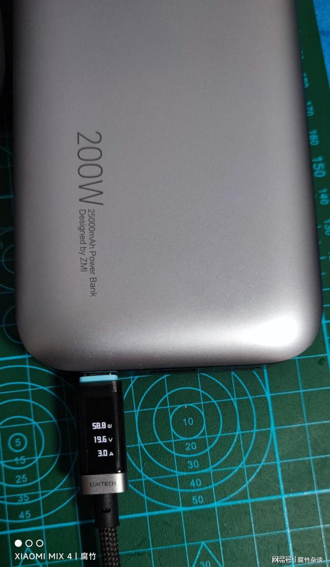 具——酷态科10号超级电能充澳门新葡京网页中年男人的新玩(图13)